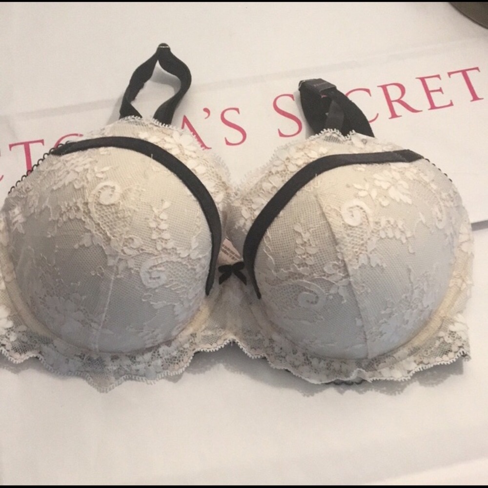 Sold❗️Victoria’s Secret Dream Angels Bra